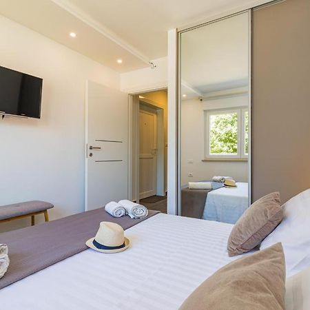 N&G New Apartment Stoja Beach พูลา ภายนอก รูปภาพ
